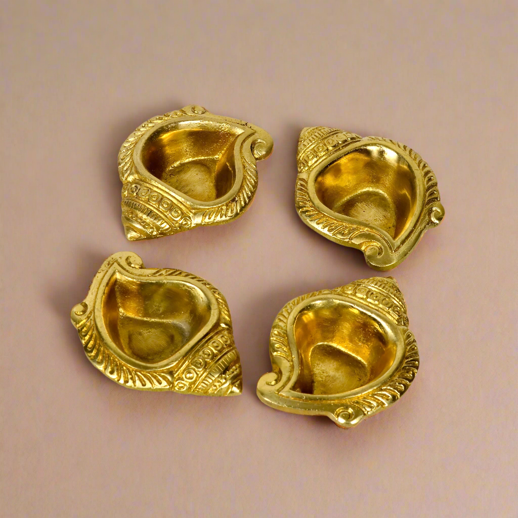 Brass Shankh Diya