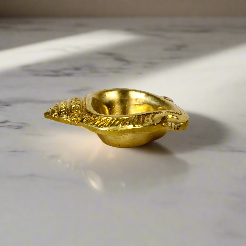 Brass Shankh Diya