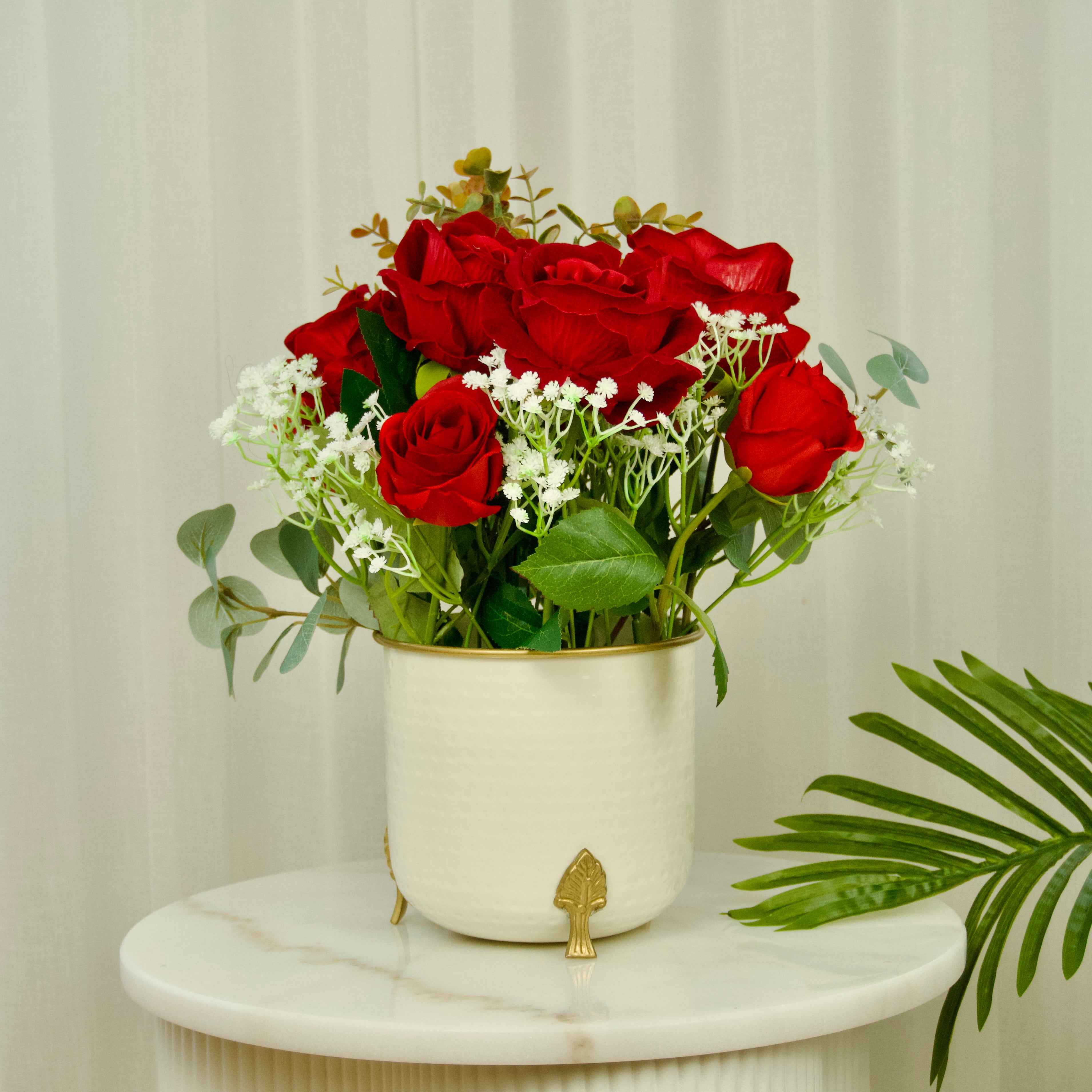 Hammered Leaf Leg Planter - White