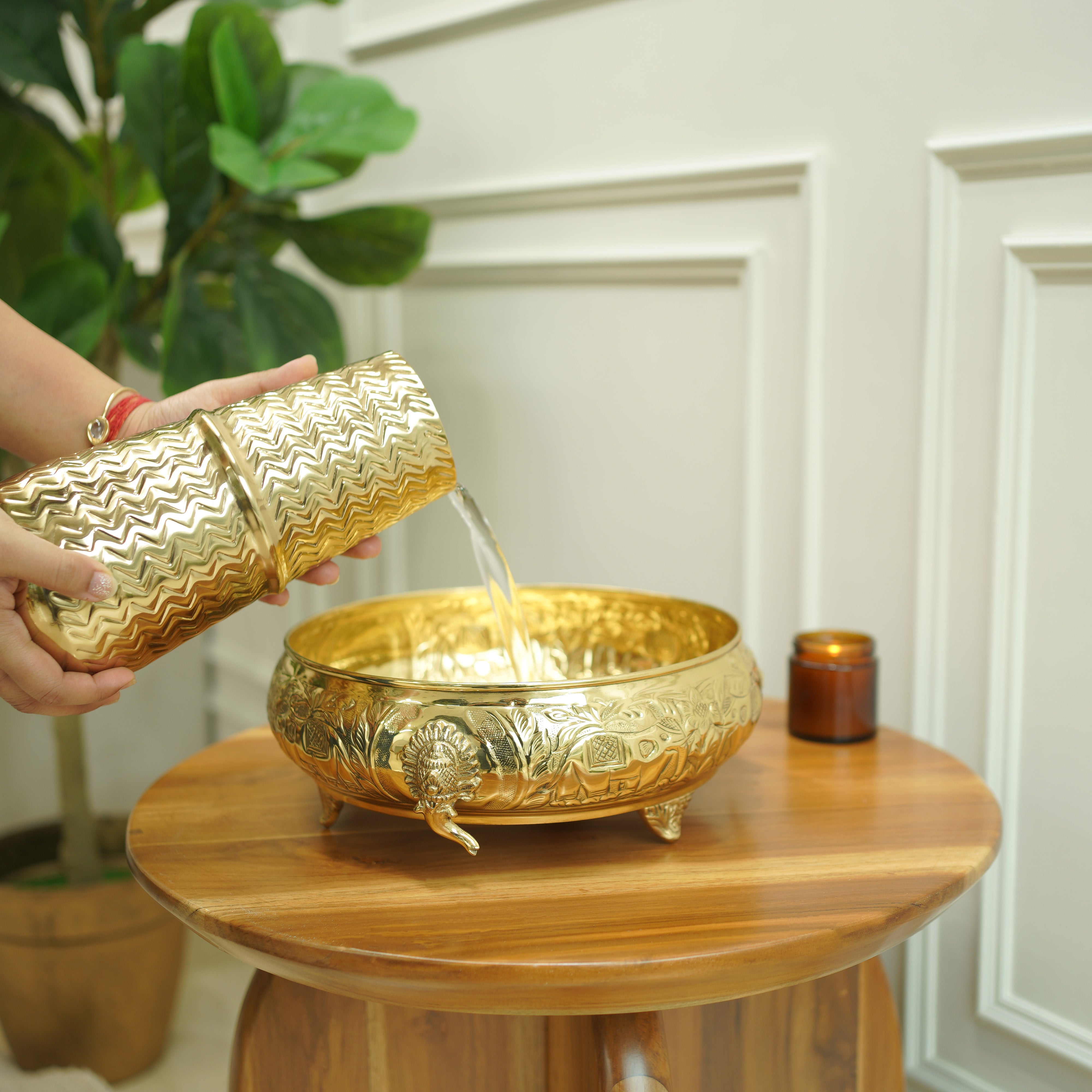 Gajgamini Brass Urli