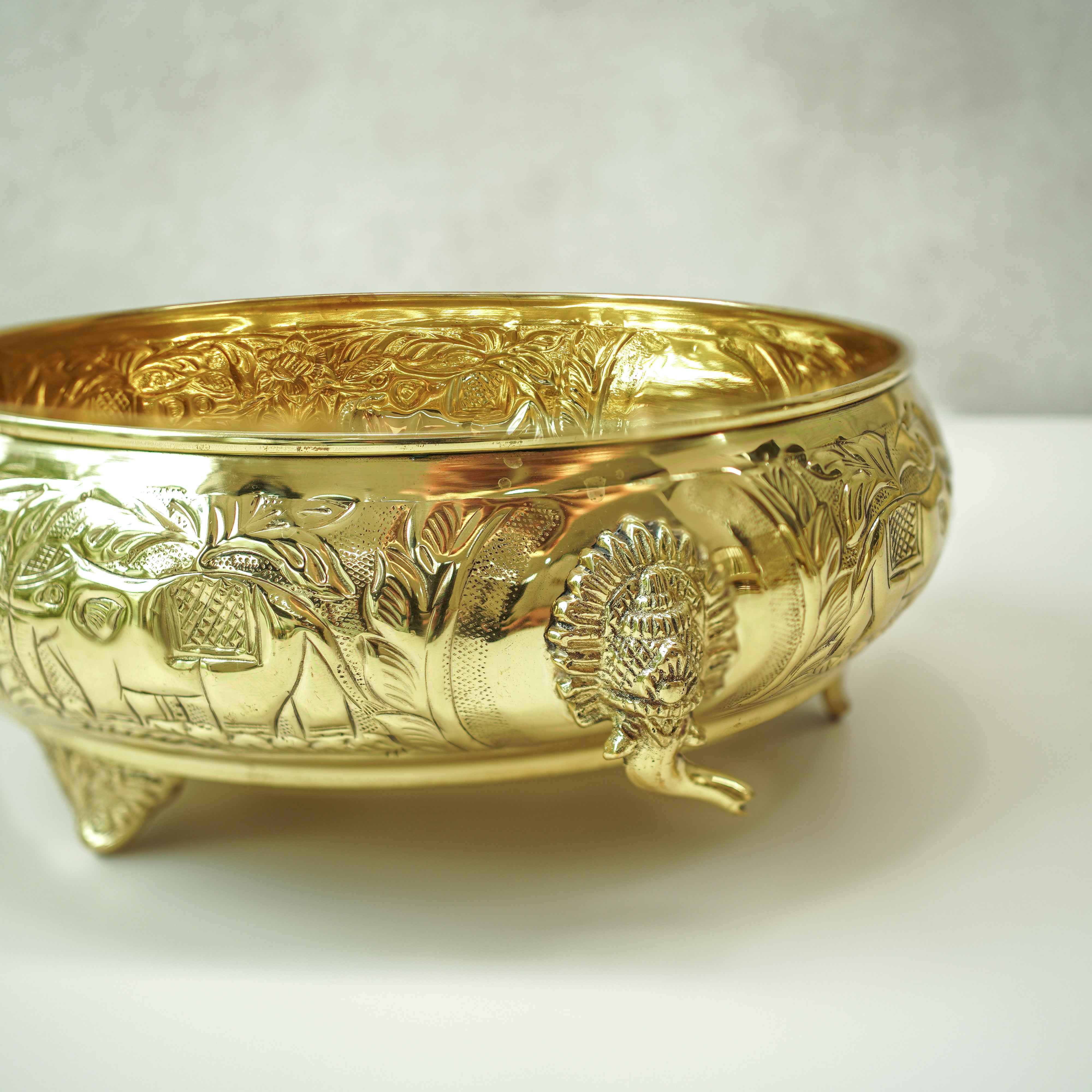 Gajgamini Brass Urli