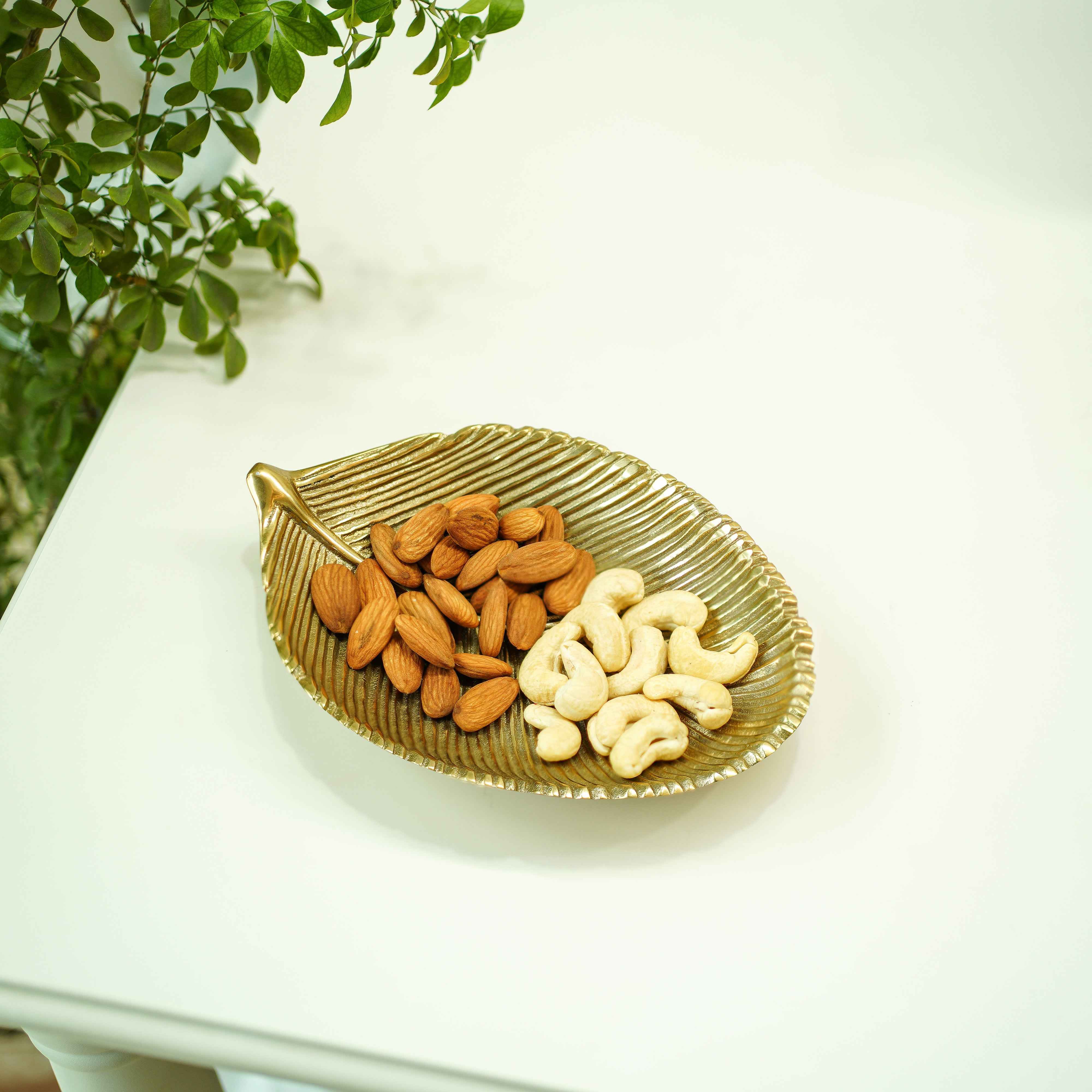 Leaf Shaped Platter | Gold
