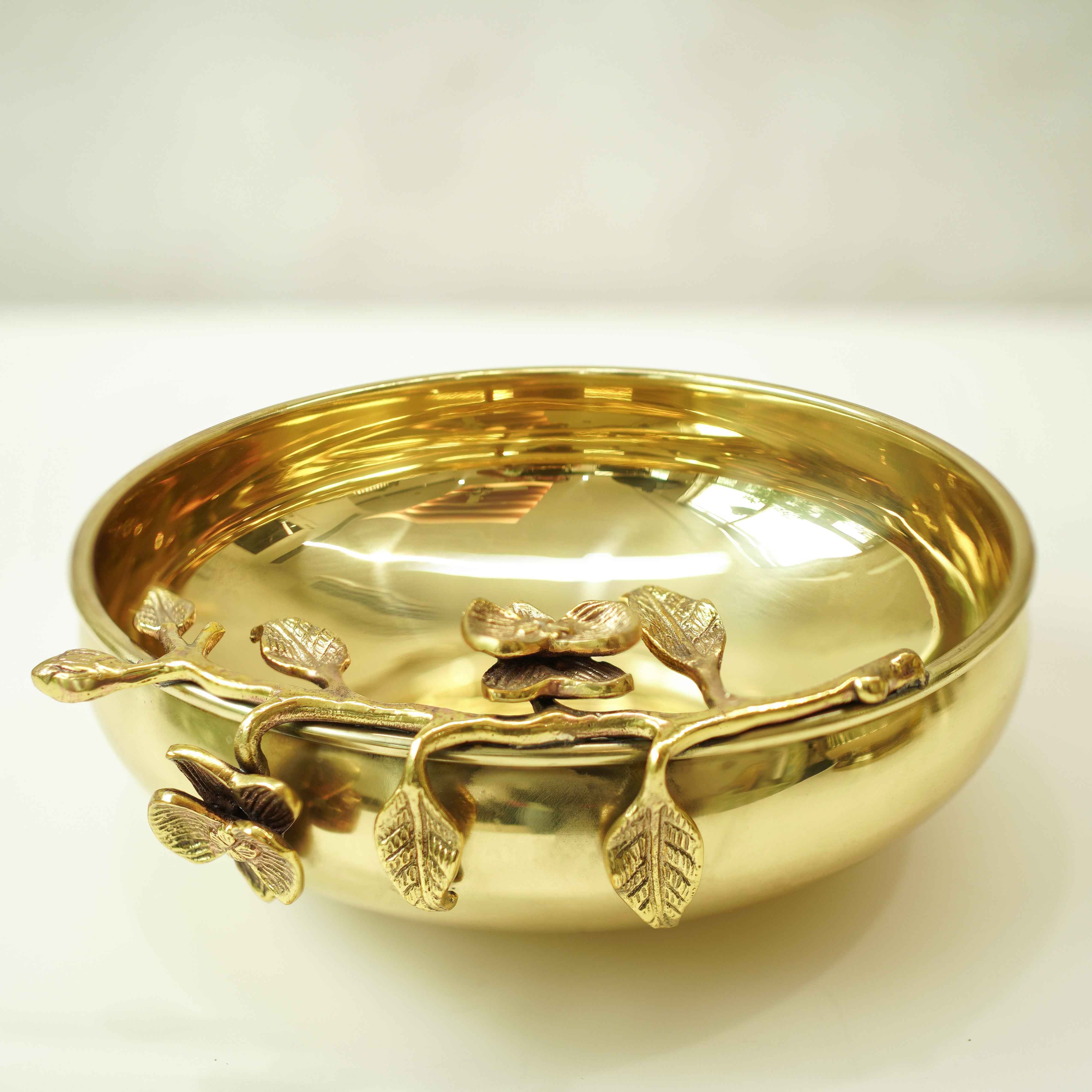 Mehak Brass Urli