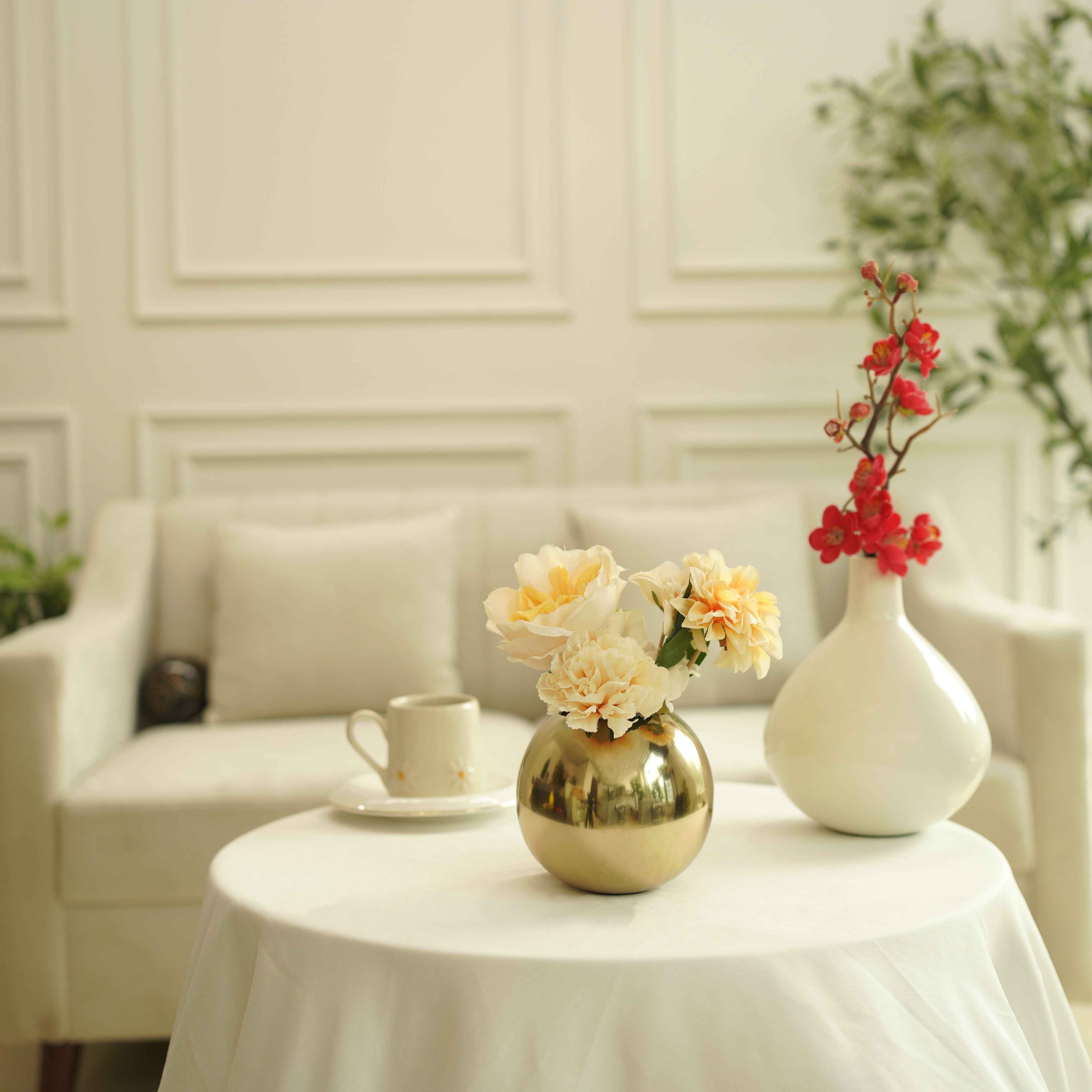 Metal Ball Flower Vase | Gold
