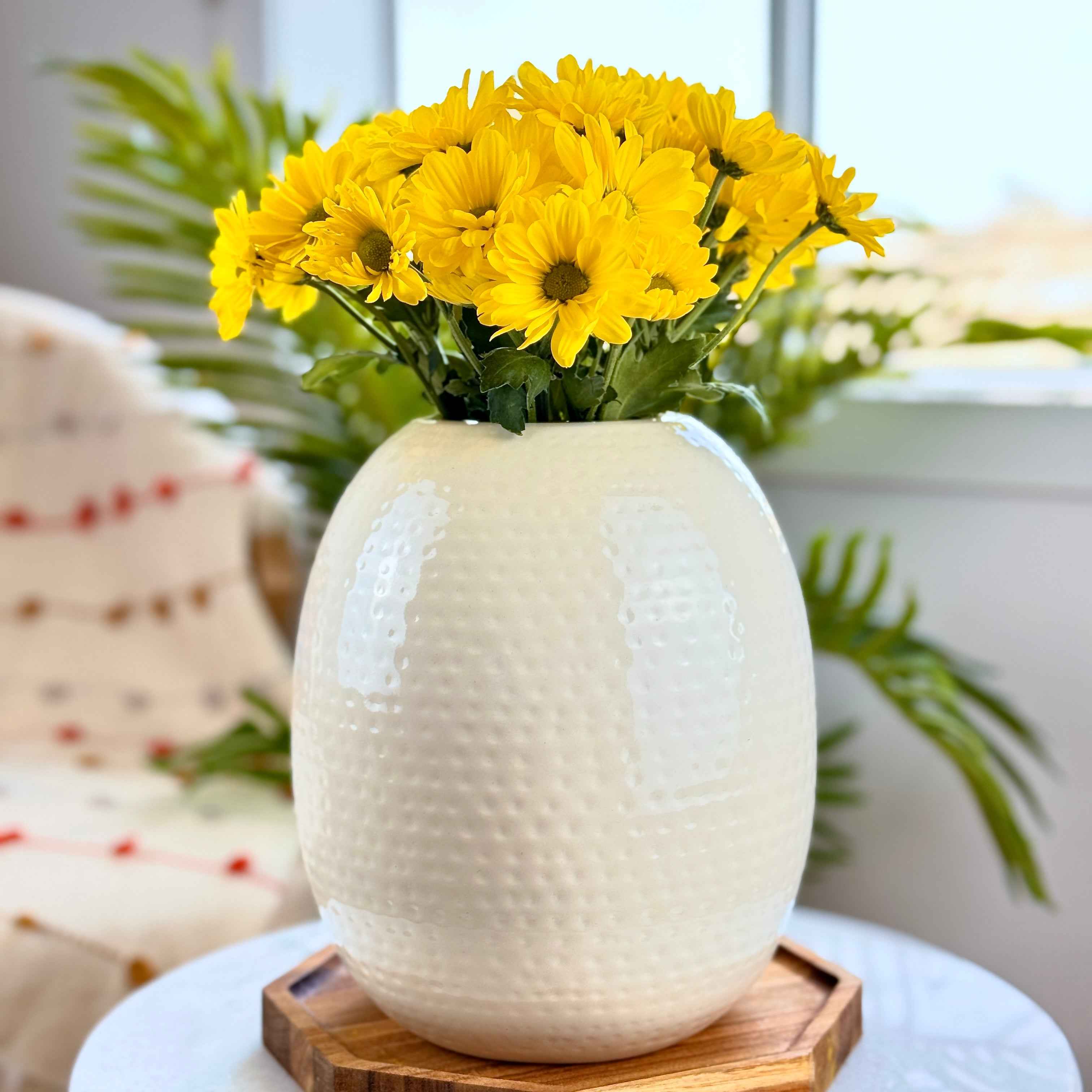 Oval Vase Hammered - White