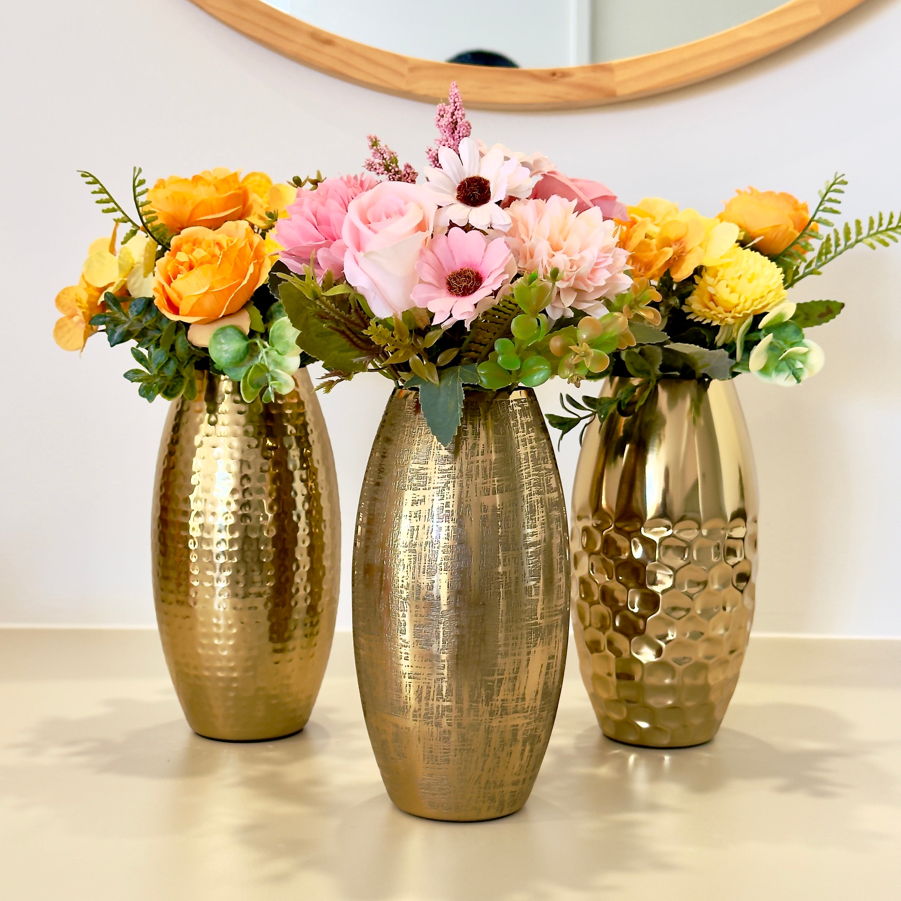 Metal Vase - Gold