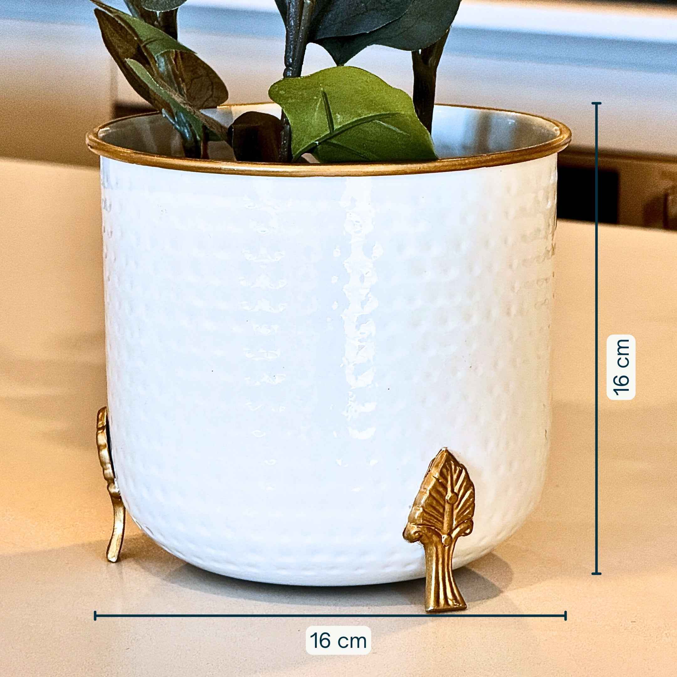 Hammered Leaf Leg Planter - White