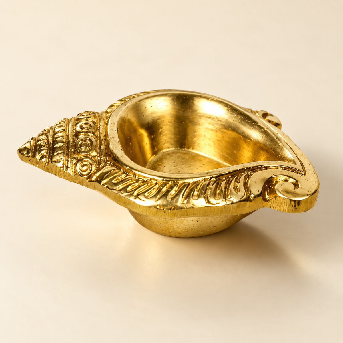 Brass Shankh Diya – unlit product