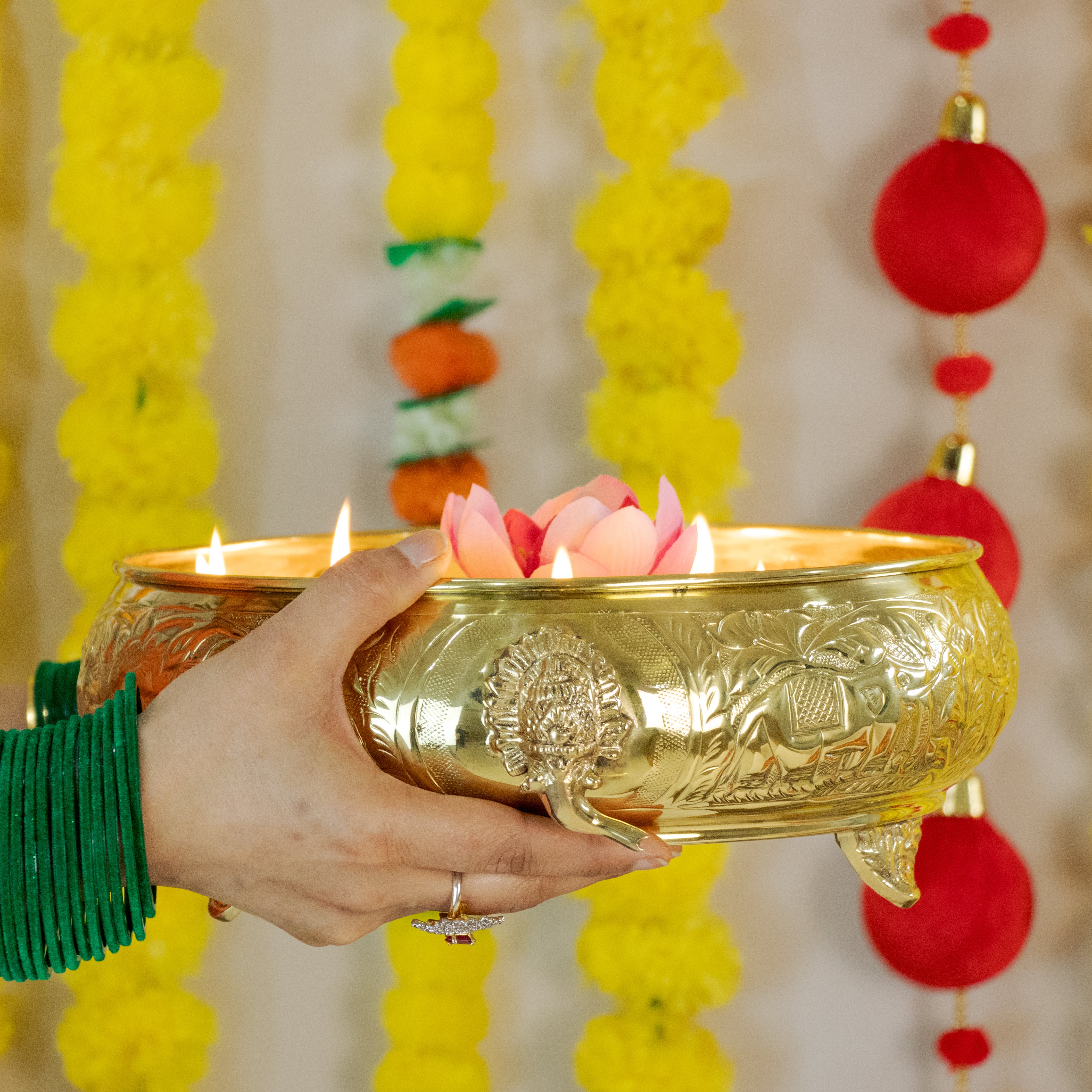 Gajgamini Brass Urli