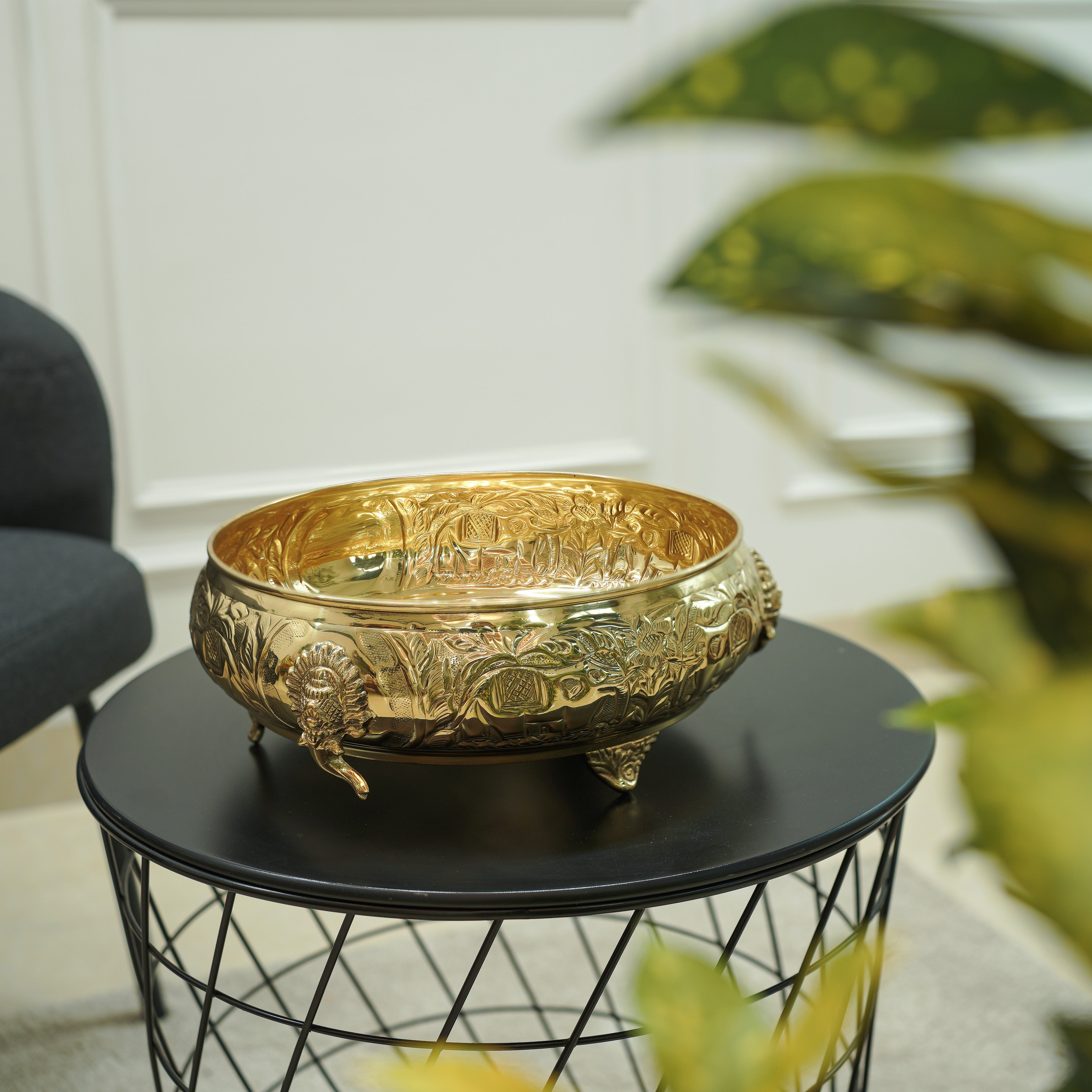 Gajgamini Brass Urli