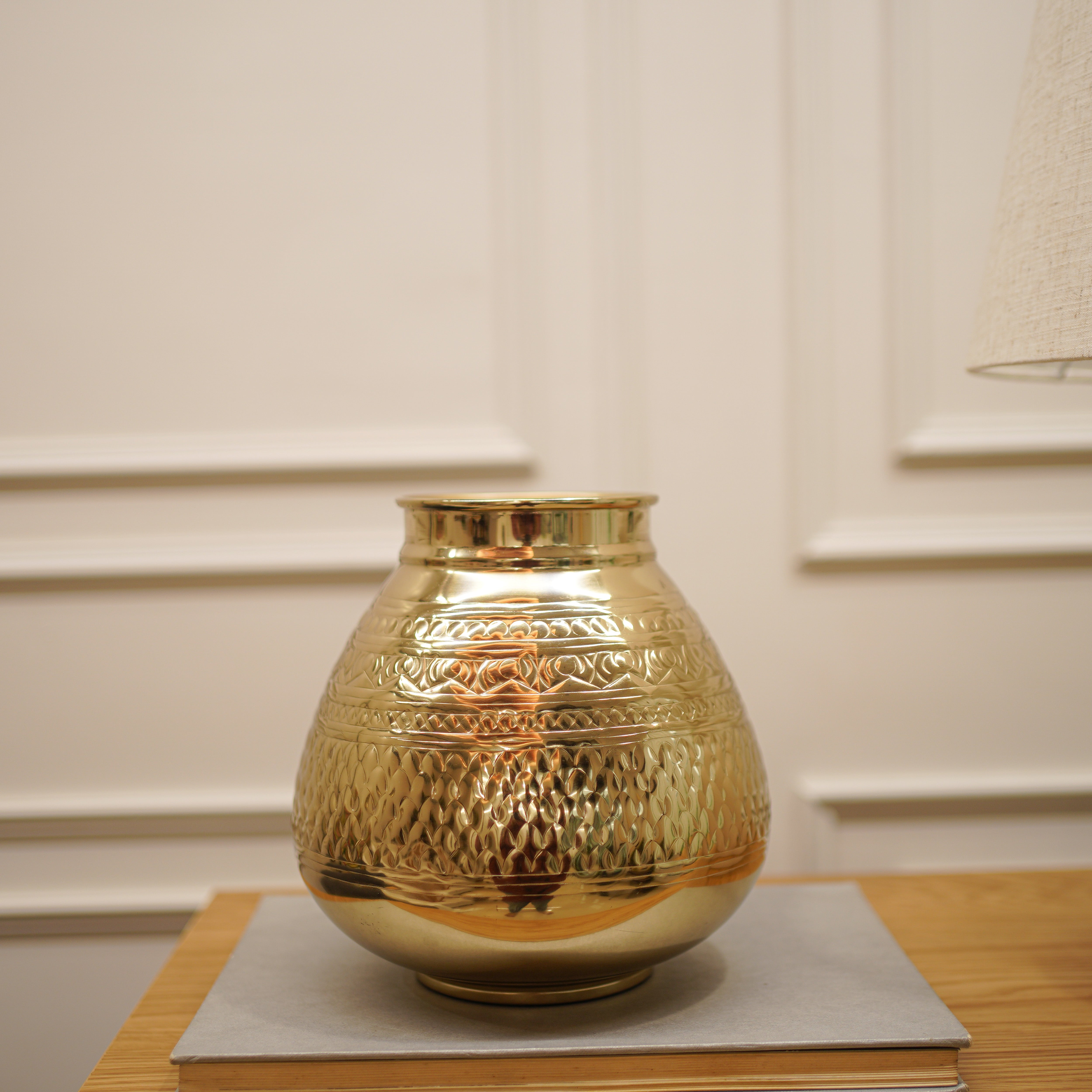 Chitai Matki Vase