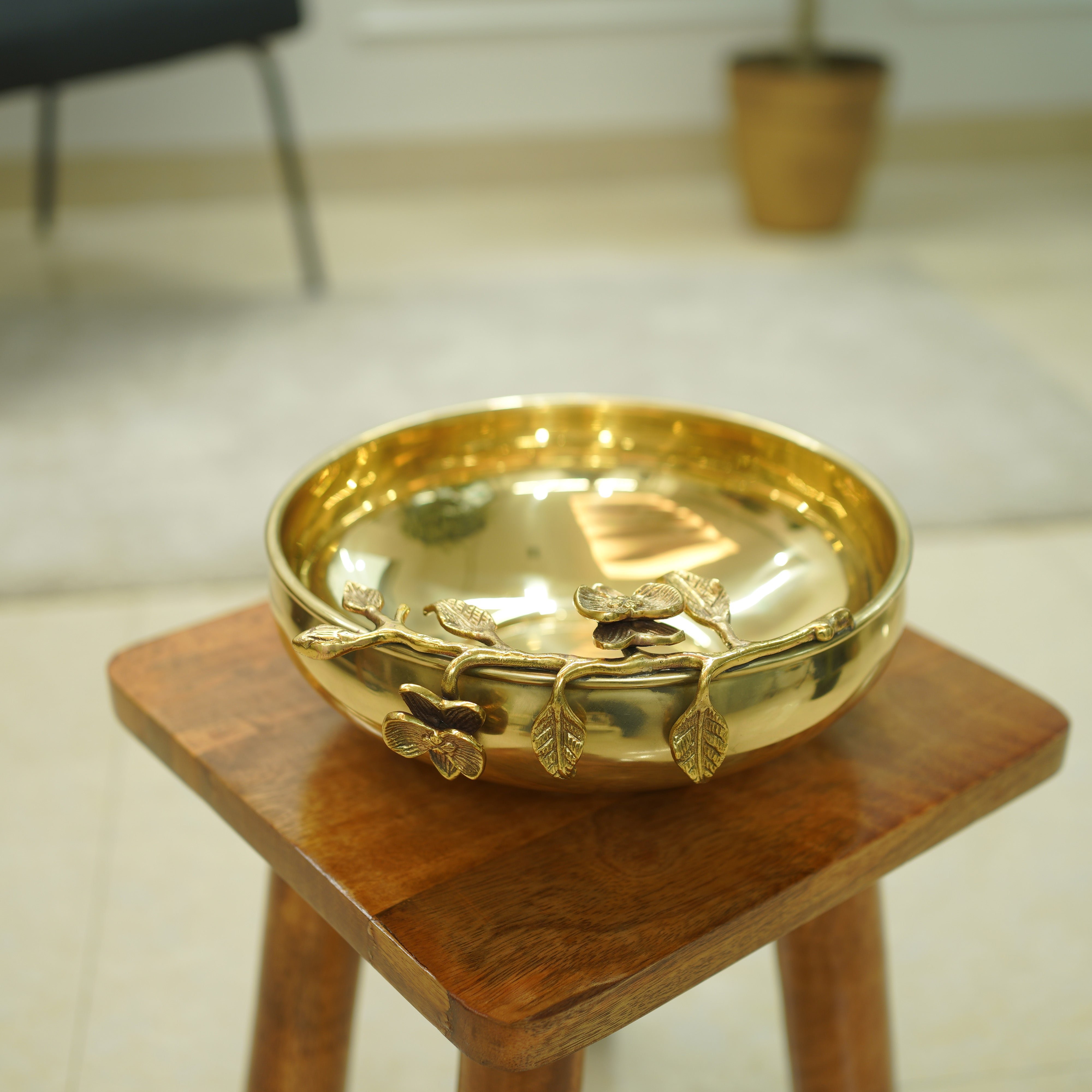 Mehak Brass Urli