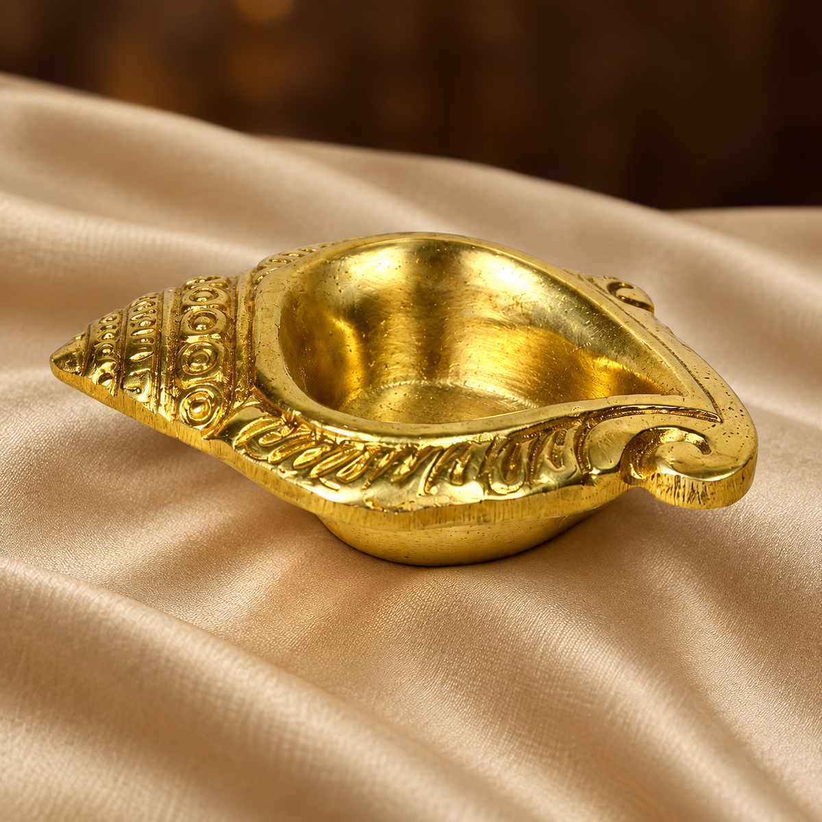 Brass Shankh Diya – craftsmanship